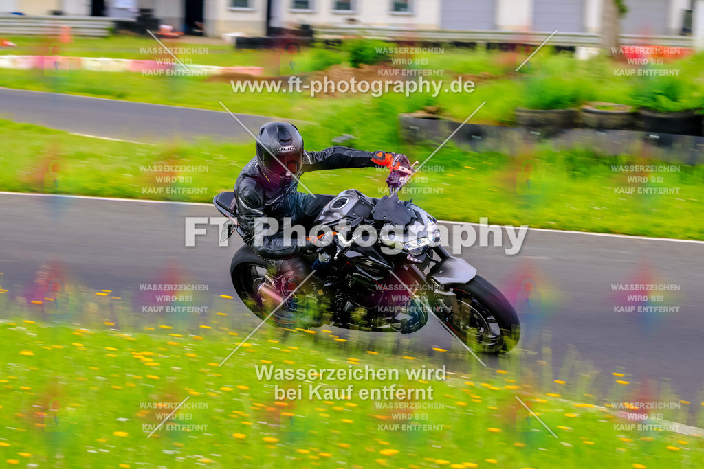 VBK-7670 | Hier findet Ihr Bilder von Touristenfahrten auf der Nürburgring Nordschleife oder von anderen Veranstaltungen die ich besucht habe. Viel Spass beim Durch Schauen 