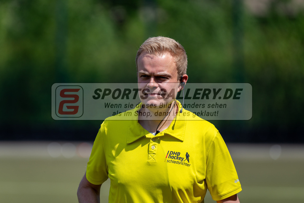 HK_20240511_100590 | 1.Bundesliga Damen Düsseldorfer HC - Harvestehuder THC am 11.5.2024 Düsseldorfer HC, Düsseldorf , Völker ( SR )