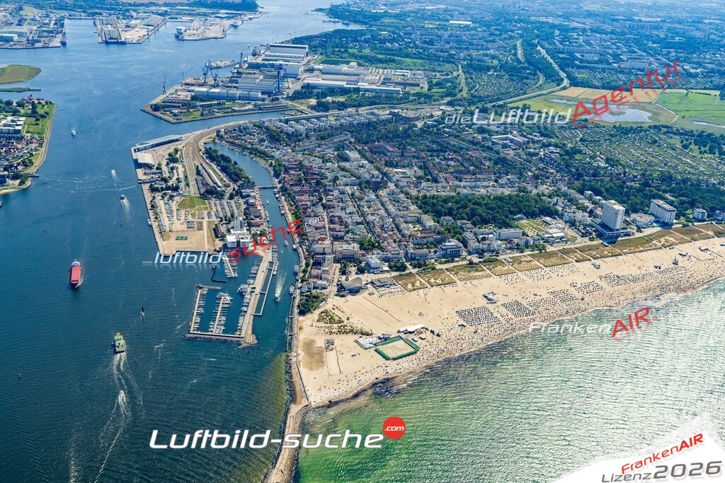 Luftbild Vs Google Maps  Warnemünde Alter Strom  Rostock -Das Luftbild wurde 2025 vom UL-Flugzeug heraus erstellt ( keine Drohnenluftbilder ) - Hochauflösende Luftaufnahme -Nicht vergleichbar mit Google Maps oder Satelittenbilder- Die Geschenkidee !Mit Lizenz und Bildrechte bestellbar