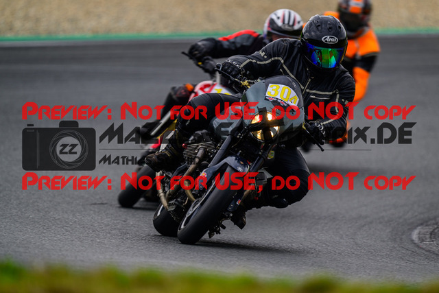 MaZZes_FotoMatrix_240724_6007705_6079 | GELB