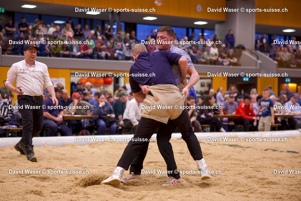 Schöpfer Ronny __ - Auf der Maur Alex  50. Grosser Hallenschwinget Sarnen Dreifach-Turnhalle le 14.03.2026 Fotos www.sports-suisse.ch | Schöpfer Ronny ** - Auf der Maur Alex  50. Grosser Hallenschwinget Sarnen Dreifach-Turnhalle le 14.03.2026 Fotos www.sports-suisse.ch