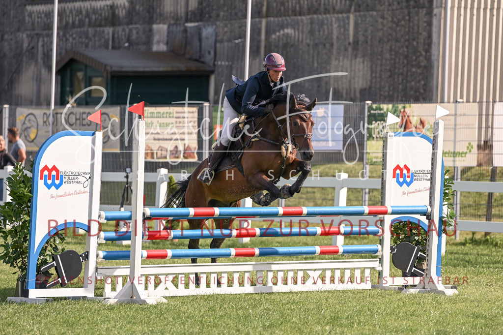 Schugtsche-Düren.2024-07.Amat.Springprf.A__-11 | Schugtsche Fotografie - Realisiert mit Pictrs.com