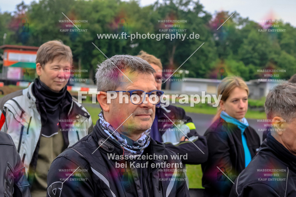 VBK-6152 | Hier findet Ihr Bilder von Touristenfahrten auf der Nürburgring Nordschleife oder von anderen Veranstaltungen die ich besucht habe. Viel Spass beim Durch Schauen 