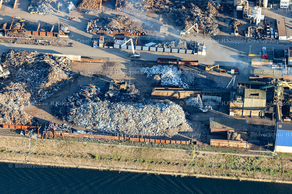 Luftbild-Duisburg Hafen Trockendock-Reparaturwerft-7810-2 | Luftbildfotografie Hermann Klöpper - Realisiert mit Pictrs.com