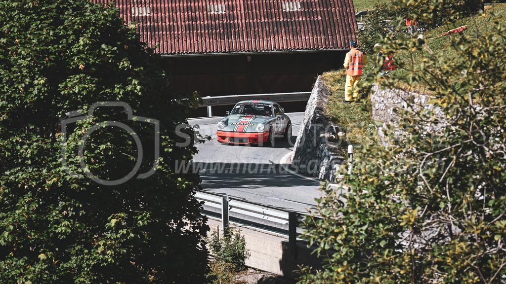 19. Arosa ClassicCar 2023 - 2. September 2023 | 19. Arosa ClassicCar 2023
Arosa, Schweiz
Wetter Jörg aus Herisau mit der Startnummer 307 in einem Porsche 911 RSR 2, 9l, Jahrgang 1976, in der Klasse Sport Trophy.
@arosaclassiccar, @arosa.official, #arosaclassiccar, #arosa, #76curves, #classiccar
Bild: Sportfotografie Markus Aeschimann | www.markus-aeschimann.ch - Realisiert mit Pictrs.com