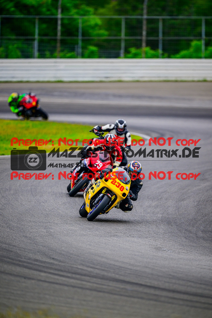 MaZZes_FotoMatrix_240614_6007705_2364 | ROT