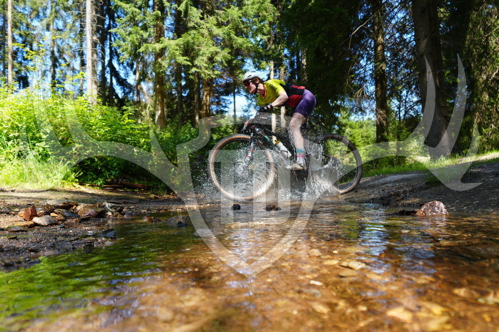 FC604933 | Fotogalerie der Treibjagd im Dunkelwald - Dein MTB Etappenrennen im Erzgebirge - Realisiert mit Pictrs.com