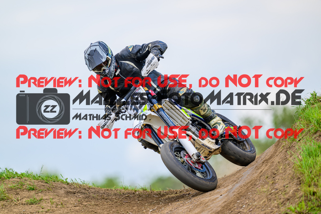 MaZZes_FotoMatrix_240622_6007705_9832 | UE40