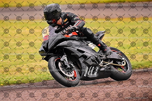 25bt02-0133 | markuskiefer.com - Realisiert mit Pictrs.com
