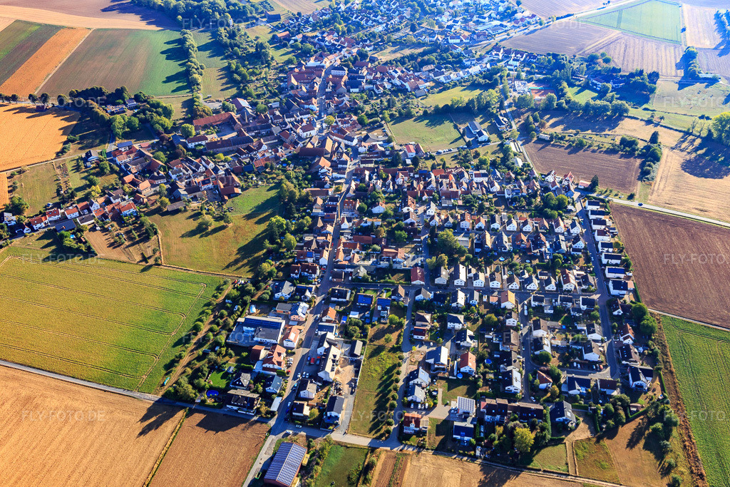 Luftbild: Ortsansicht von Südwesten im Ortsteil Habitzheim in Otzberg im Bundesland Hessen in Deutschland. Foto: IMG_110978.jpg vom 08.09.2018 durch Werner Riehm/FLY-FOTO.de