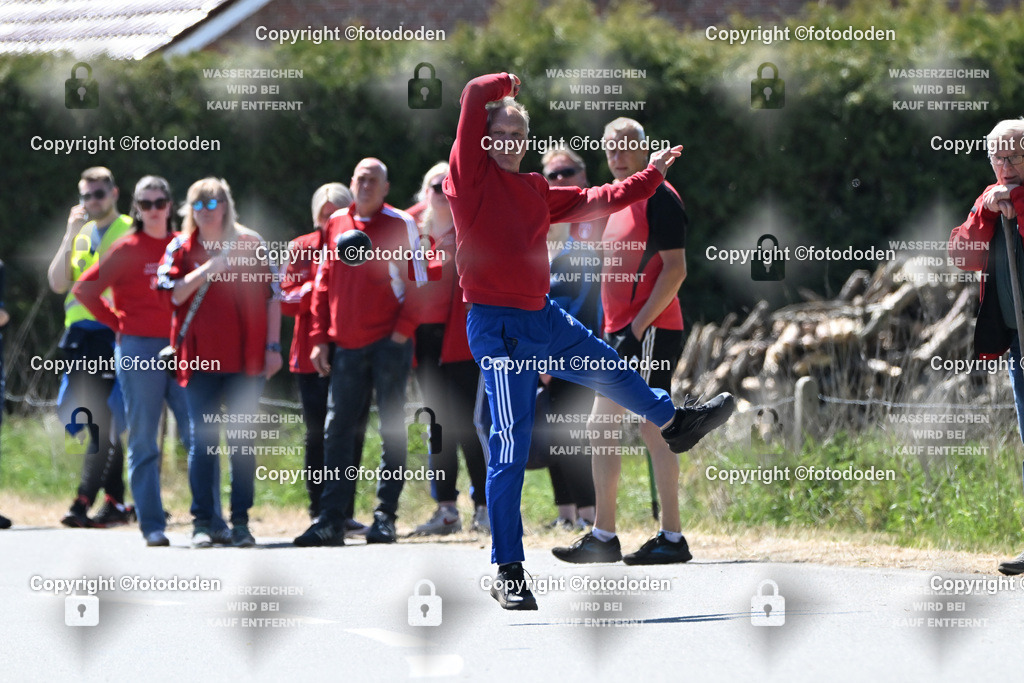 DSC_7507 | Heino Peters / ArdorfMänner III Holz 