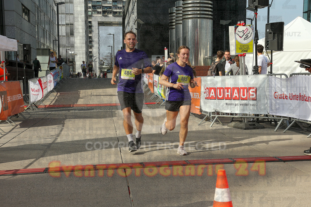 250920_1543_EX1_0549 | Sportfotografie im Rhein-Sieg Kreis, Köln, Bonn, NRW, Rheinland Pfalz, Hessen, etc. Unser Tätigkeitsfeld umfasst den Laufsport vom Volkslauf über den Marathon, Duathlon, Triathon bis zum Ultralauf wie Kölnpfad Ultra oder Schindertrail.