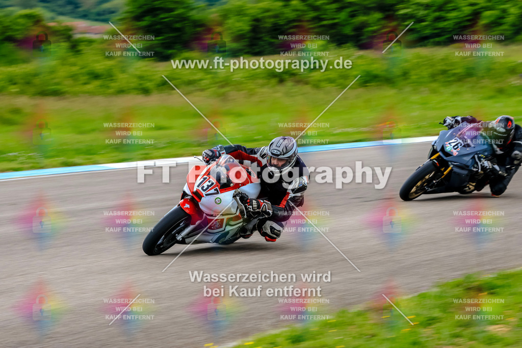 MotoTeam-3557 | Hier findet Ihr Bilder von Touristenfahrten auf der Nürburgring Nordschleife oder von anderen Veranstaltungen die ich besucht habe. Viel Spass beim Durch Schauen 