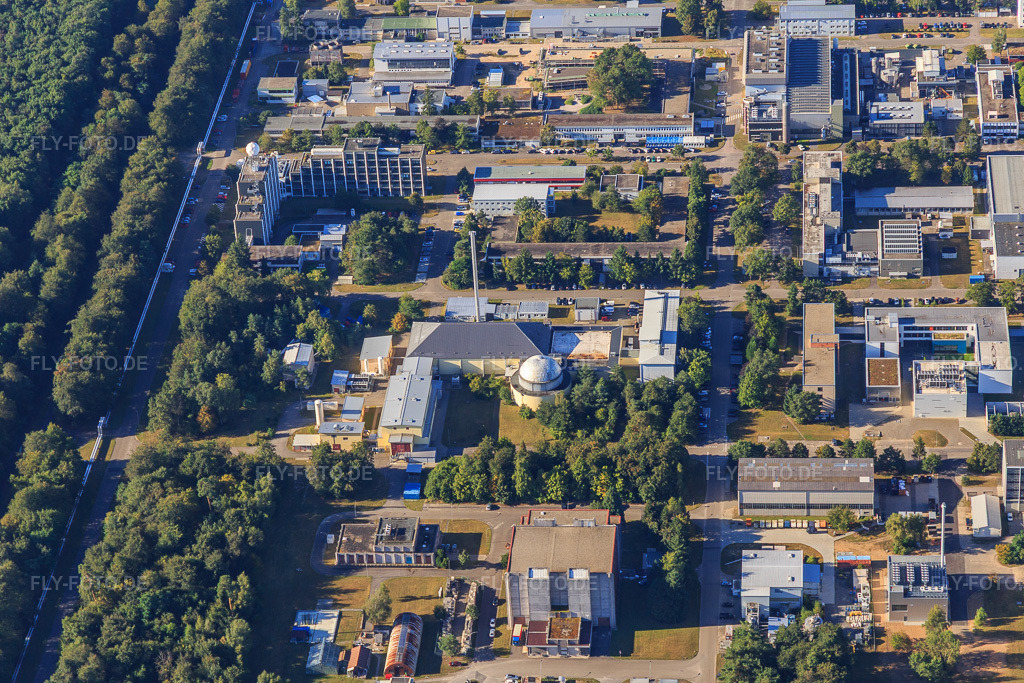 Luftbild: Tritium Labor (TLK) im KIT Campus Nord im Ortsteil Leopoldshafen in Eggenstein-Leopoldshafen im Bundesland Baden-Württemberg in Deutschland. Foto: IMG_093973.jpg vom 23.08.2016 durch Werner Riehm/FLY-FOTO.deWWW.IAP.KIT.EDU
