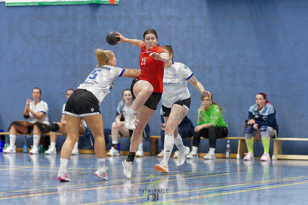 Frauen 2. Bezirksklasse; SG Rechtenbach - HSG Linden II | Frauen 2. Bezirksklasse; SG Rechtenbach - HSG Linden II am 16.11.2025 in Rechtenbach (Sporthalle Rechtenbach)Photo © 2025 - Jörg Heinrich - Realisiert mit Pictrs.com
