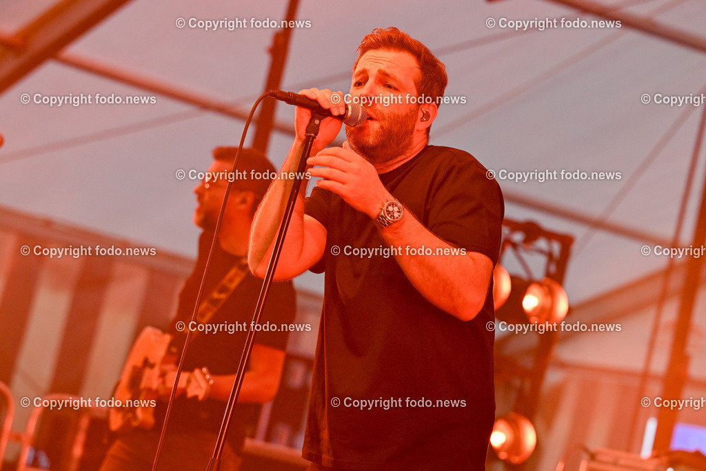 Schloss Eggenberg Josh_ 24.06.2023-13 | 24.06.2023, Eggenberg, AUT, Brauereifest 2023, im Bild Josh in Concert auf Schloss Eggenberg