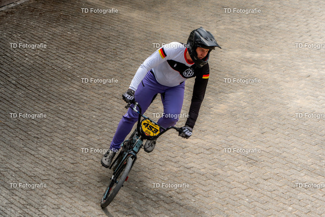 BayBMX2026-05059 | Fotogalerie von Thomas Dettweiler mit Eventbildern und lizenzfreien Fotos. Perfekt als Wandbild, für Büro, Website oder private Nutzung. - Realisiert mit Pictrs.com