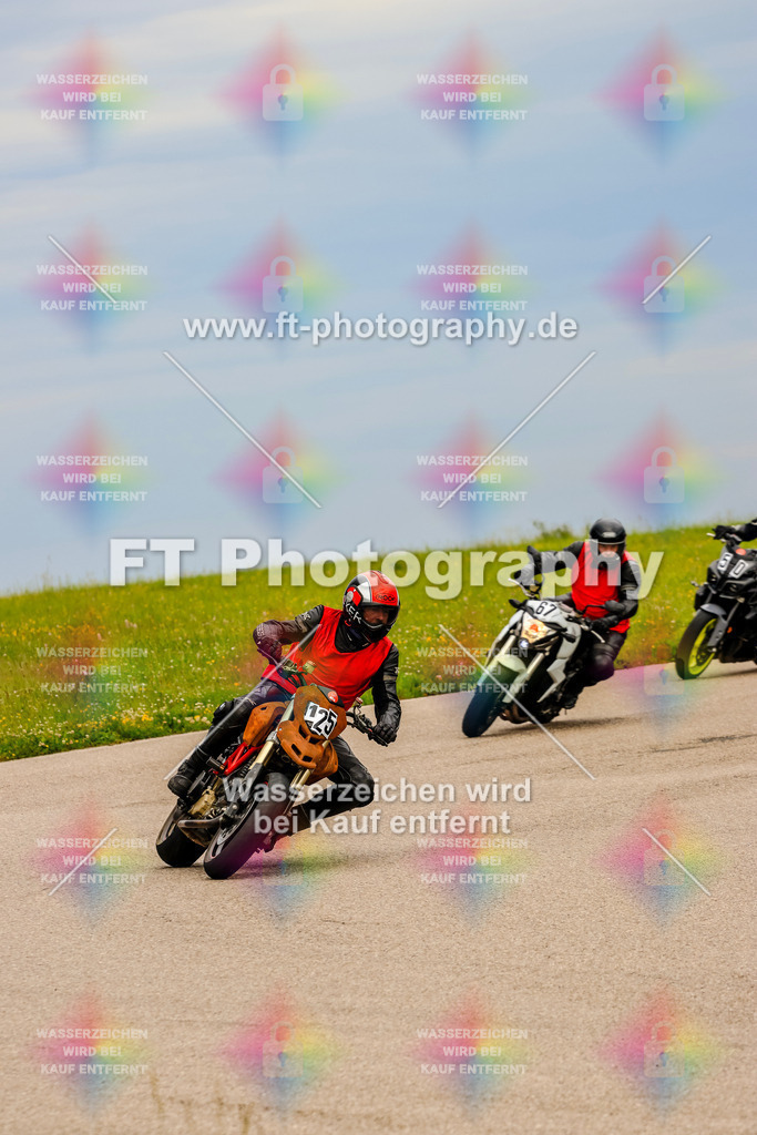 MotoTeam-2229 | Hier findet Ihr Bilder von Touristenfahrten auf der Nürburgring Nordschleife oder von anderen Veranstaltungen die ich besucht habe. Viel Spass beim Durch Schauen 