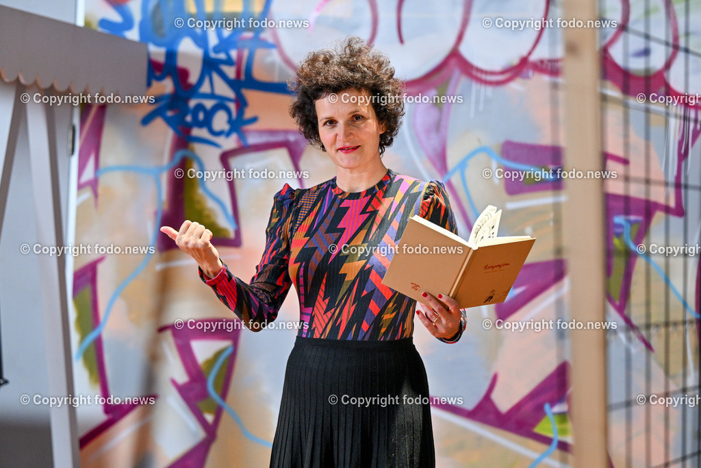 Claudia Novak_ Rethorik Trainerin_ 14.11.2023-15 | 14.11.2023, Linz, AUT, Claudia Novak, im Bild Claudia Novak (Trainerin, Rethorikerin - Woman on Stage)