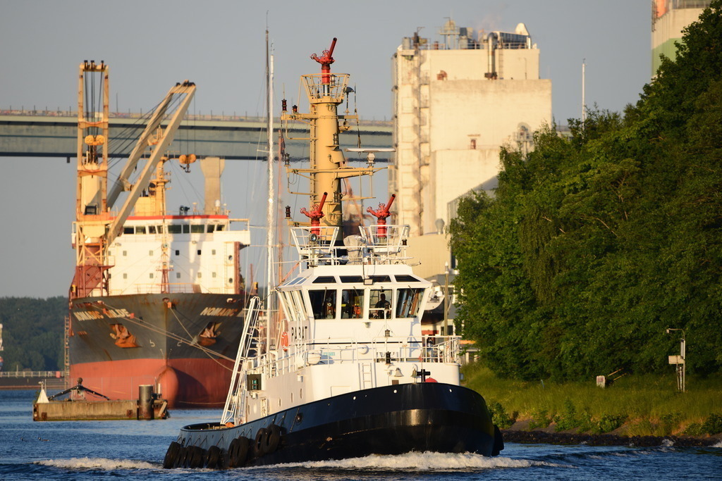 CCI_7227 | Entdecken Sie hochwertigen Fotodruck auf Leinwand, Acrylglas, Alu-Dibond und weiteren Materialien bei Fotodruck Online. Gestalten Sie individuelle Wandbilder in bester Qualität – ideal für besondere Erinnerungen und stilvolle Dekorationen. 