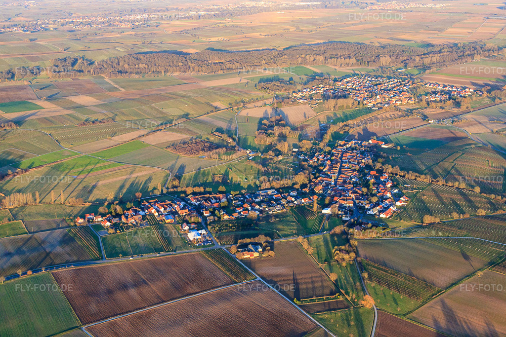 Luftbild: Dorfansicht von Westen in Oberhausen im Bundesland Rheinland-Pfalz in Deutschland. Foto: IMG_61945.jpg vom 28.01.2014 durch Werner Riehm/FLY-FOTO.de
