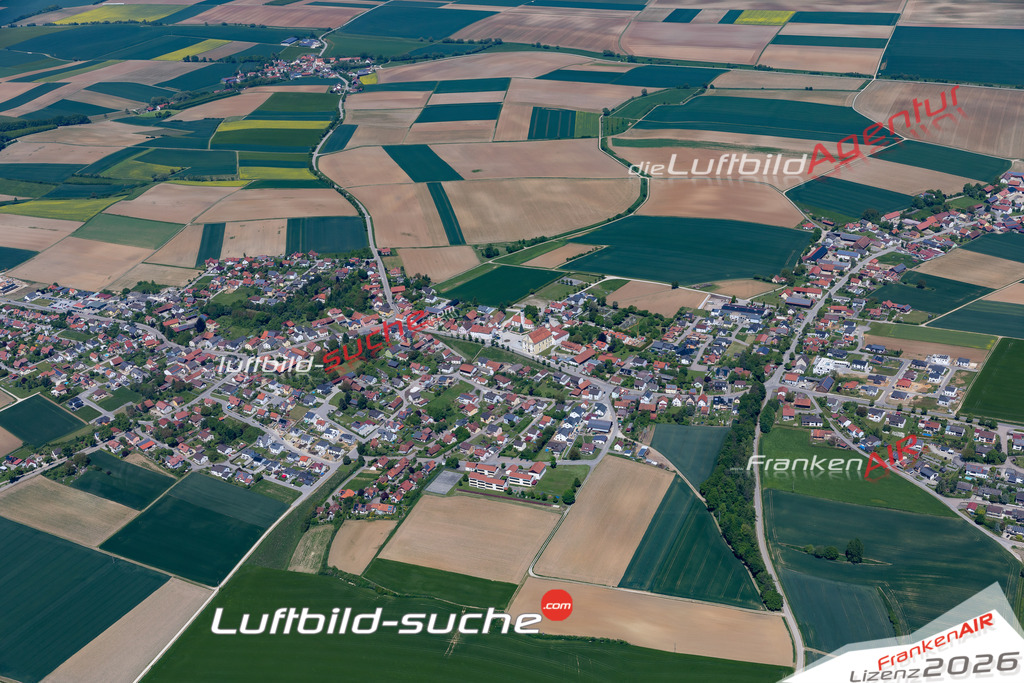 Das Luftbild der Stadt Aufhausen wurde 2021 vom Flugzeug heraus erstellt (keine Drohne) Aufnahmehöhe ca.450 Meter- hohe Bildauflösung und Druck-Qualität garantiert!