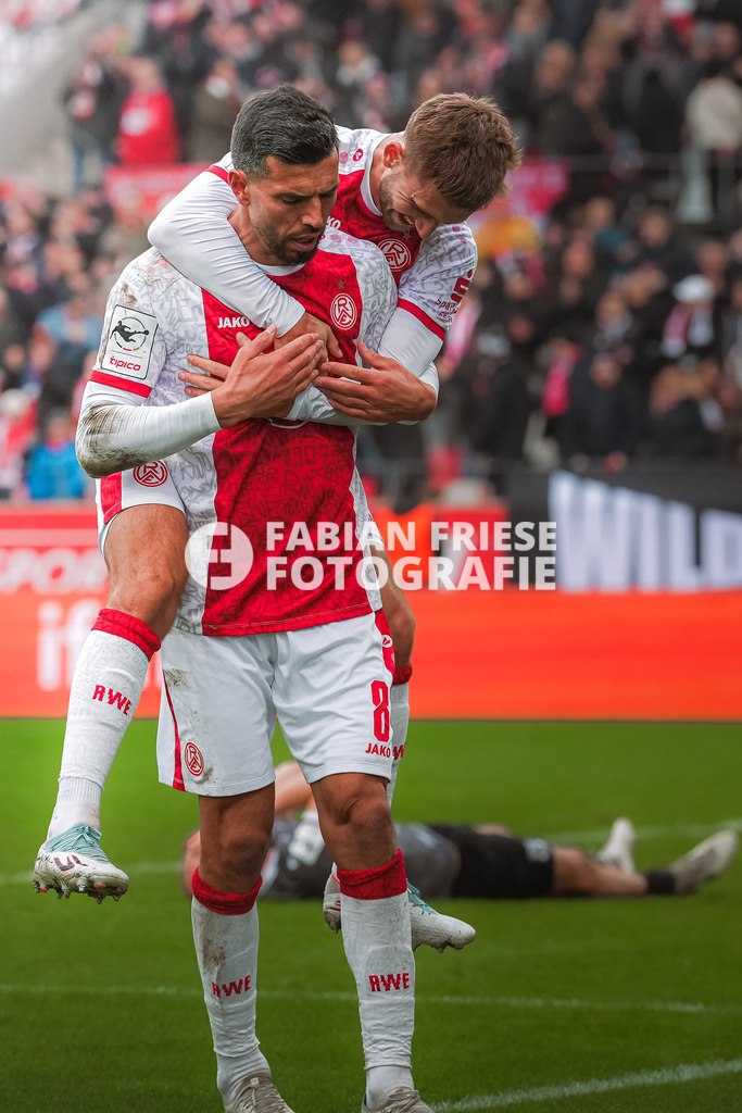 GER Rot-Weiss Essen vs. SSV Ulm, Fussball, 3. Liga, Spieltag 19, Saison 2025/2026, 20.12.2025 | GER Rot-Weiss Essen vs. SSV Ulm, Fussball, 3. Liga, Spieltag 19, Saison 2025/2026, 20.12.2025Foto: Fabian Friese - Realisiert mit Pictrs.com