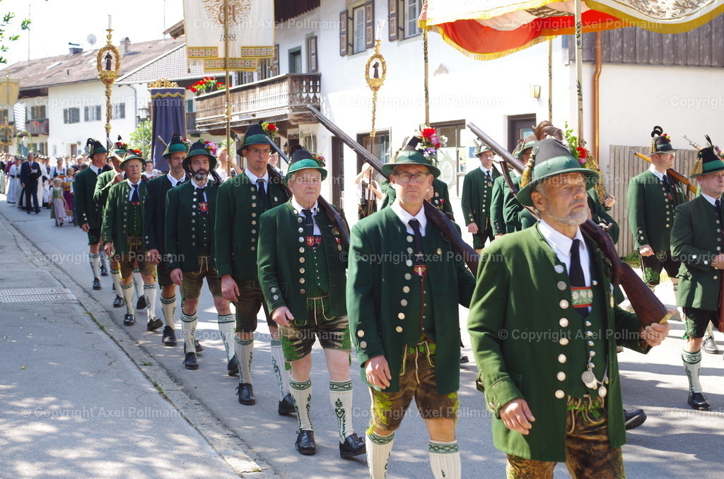 IMGP3797 | fotografiert von Axel PollmannLeonhardi Wallfahrt Benediktbeuern und Murnau, Fronleichnam, Fasching, Landschaft im Loisachtal und Benediktbeuern  - Realisiert mit Pictrs.com