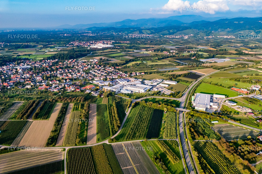 Siebdruck Service Weiler | Luftbild: Siebdruck Service Weiler im Ortsteil Zusenhofen in Oberkirch im Bundesland Baden-Württemberg in Deutschland. Foto: P1010200.jpg vom 15.09.2014 durch Werner Riehm/FLY-FOTO.de - Realisiert mit Pictrs.com