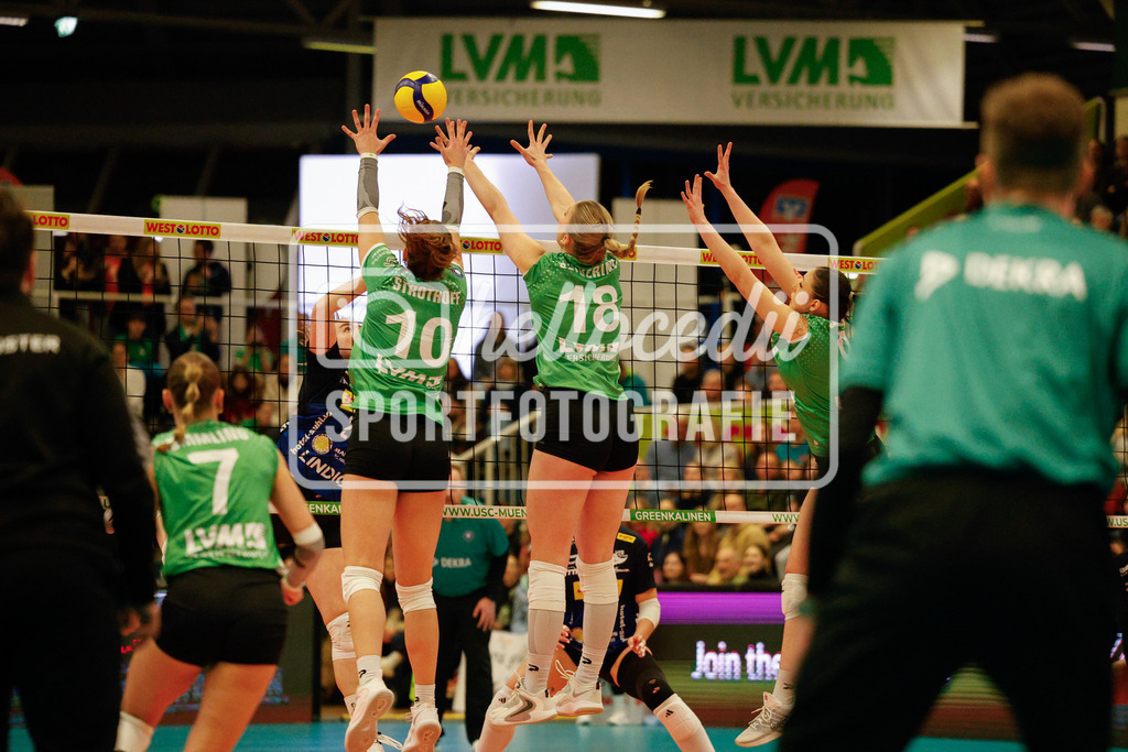 Volleyball I Frauen I Saison 2025-2026 I Bundesliga I 17. Spieltag I USC Münster - VfB Suhl LOTTO Thüringen I 07.02.2026-43 | Elena Kömmling (7, USC Münster) Amelie Strothoff (10, USC Münster) Diane Seybering (18, USC Münster) - Realisiert mit Pictrs.com