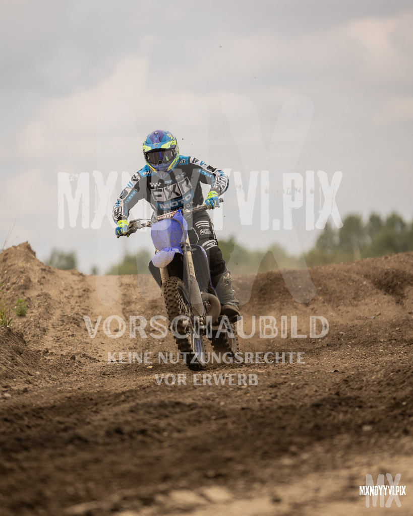 866A1596 | mxndyyvipix