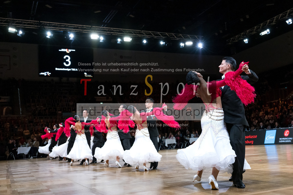 20241109_DM-Formationen_5220 | Tanzsportbilder, Standardtanz, Lateintanz, WDSF, DTV, LTVB, dancecomp, goc, hessen tanzt, blaues band der spree, walzer, tango, wiener walzer, slowfox, quickstepp, samba, rumba, cha-cha-cha, paso doble. jive, hd-kroft photography, turniertanzsport