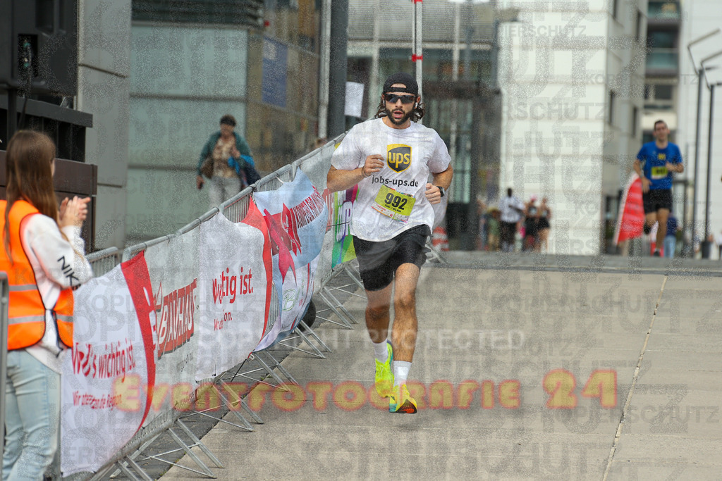 250920_1318_EX1_4000 | Sportfotografie im Rhein-Sieg Kreis, Köln, Bonn, NRW, Rheinland Pfalz, Hessen, etc. Unser Tätigkeitsfeld umfasst den Laufsport vom Volkslauf über den Marathon, Duathlon, Triathon bis zum Ultralauf wie Kölnpfad Ultra oder Schindertrail.