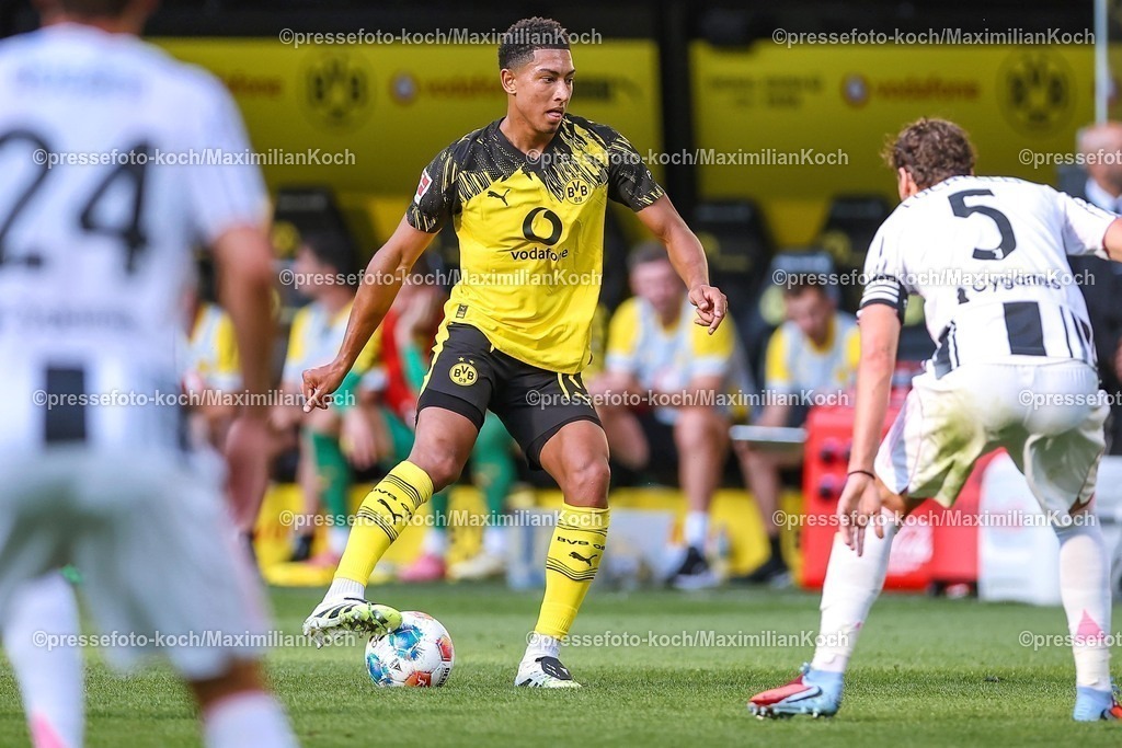 BVB10082501064 | 10.08.2025, Fußball, Borussia Dortmund - Juventus Turin, Testspiel, Signal Iduna Park, Saison 2025 2026: Jobe Bellingham&nbsp;(BVB #07) DFB regulations prohibit any use of photographs as image sequences and or quasi-video.