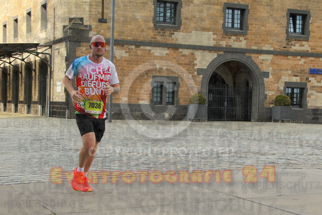 250920_1524_EV4_8677 | Sportfotografie im Rhein-Sieg Kreis, Köln, Bonn, NRW, Rheinland Pfalz, Hessen, etc. Unser Tätigkeitsfeld umfasst den Laufsport vom Volkslauf über den Marathon, Duathlon, Triathon bis zum Ultralauf wie Kölnpfad Ultra oder Schindertrail.