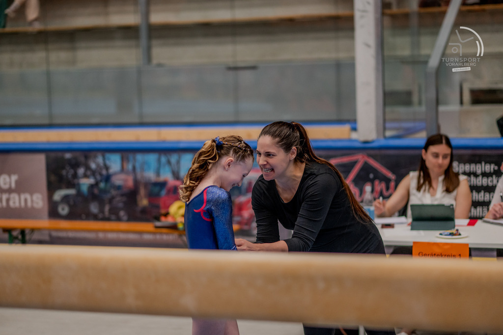 2025-04-12-Nacht_in_Tracht-0817 | "Fussifoto.com – Ihr Ansprechpartner für hochwertige Fotografie! Entdecken Sie kreative Bilder und professionelle Dienstleistungen. Kontaktieren Sie uns für Ihre Projekte!"