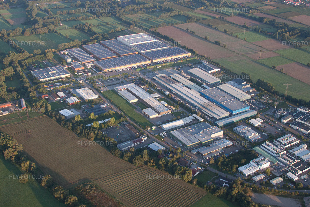 Luftbild: Industriegebiet Ost, Alcan Aluminium-Presswerk Pfalz GmbH in Landau in der Pfalz im Bundesland Rheinland-Pfalz in Deutschland. Foto: IMG_44302.jpg vom 20.08.2011 durch Werner Riehm/FLY-FOTO.de