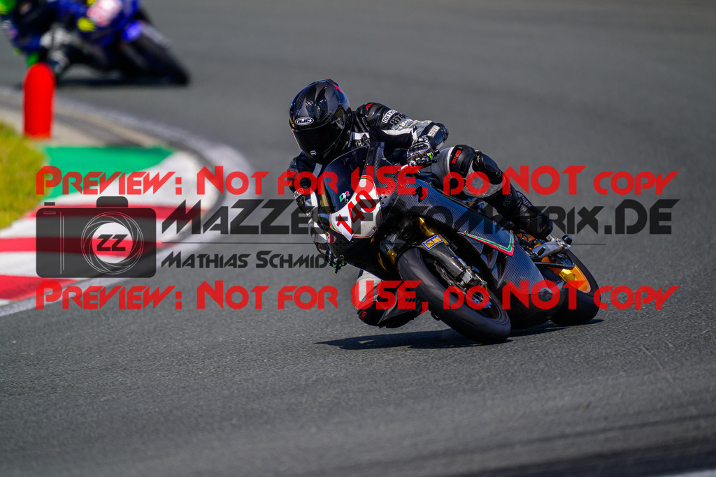 MaZZes_FotoMatrix_240725_6007705_4759 | ROT