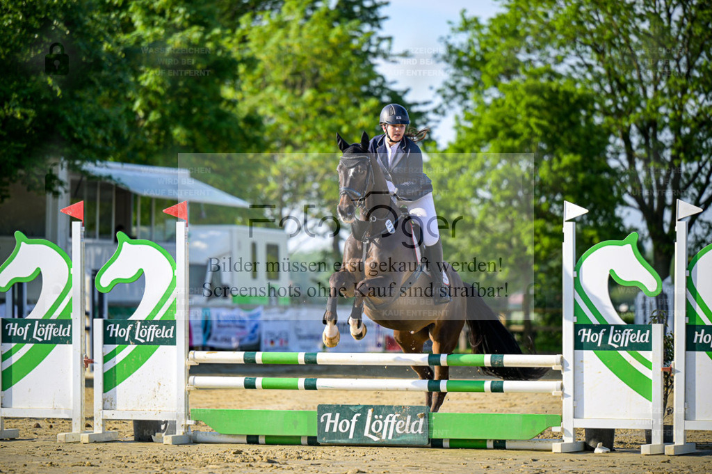 Reitturnier Lienen | Entdecke hochwertige Reitturnierfotos von Foto Oger. Professionell, emotional und authentisch – jetzt Lieblingsmomente im Shop bestellen. - Realisiert mit Pictrs.com