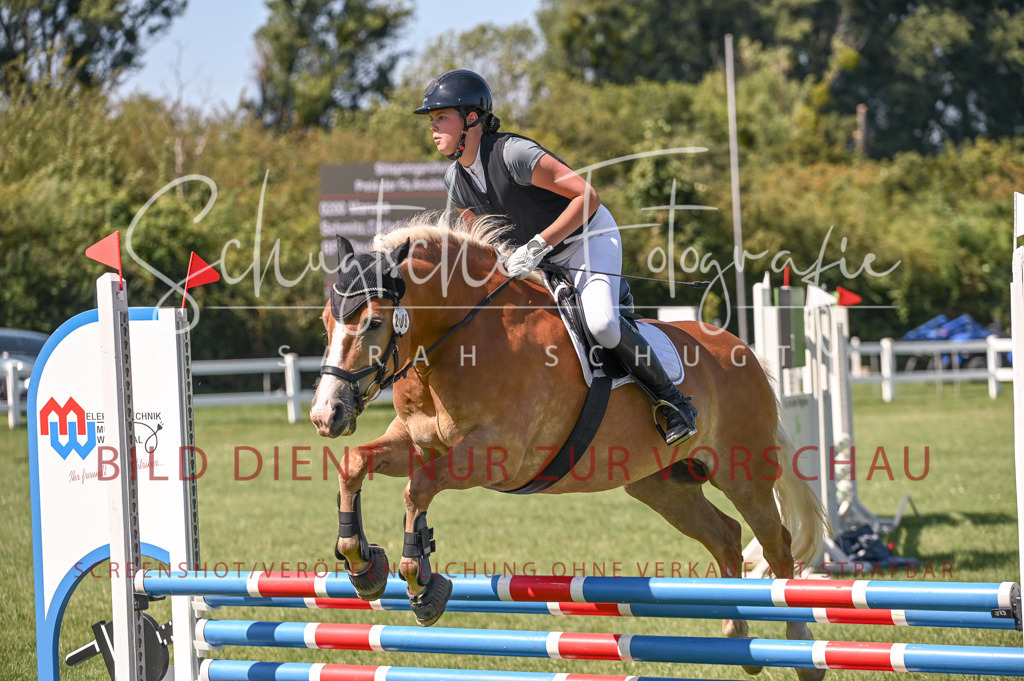 Schugtsche-Düren.2024.04-Stilspringprf.E-48 | Schugtsche Fotografie - Realisiert mit Pictrs.com