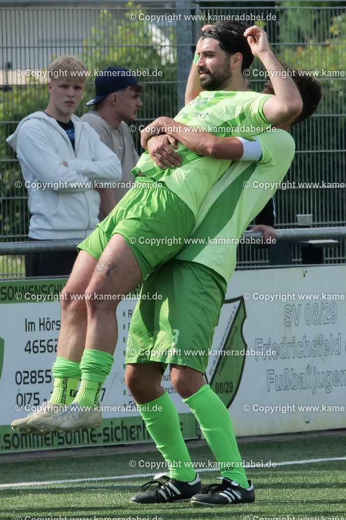 Fußball : Bezirksliga : SV 08/29 Friedrichsfeld - Borusia Veen am 10.05.2026 in Voerde Friedrichsfeld | Fußball : Bezirksliga : SV 08/29 Friedrichsfeld - Borusia Veen am 10.05.2026 in Voerde Friedrichsfeld - Realisiert mit Pictrs.com
