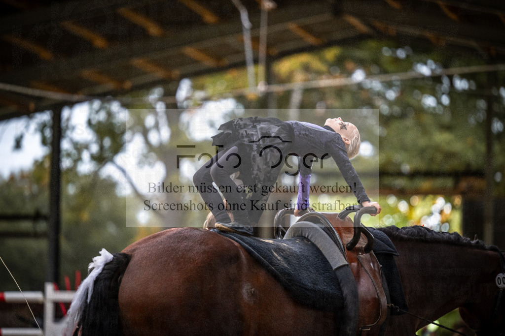 DOS_0128 | Entdecke hochwertige Reitturnierfotos von Foto Oger. Professionell, emotional und authentisch – jetzt Lieblingsmomente im Shop bestellen.Deutschlandweite Turnierfotografie. - Realisiert mit Pictrs.com