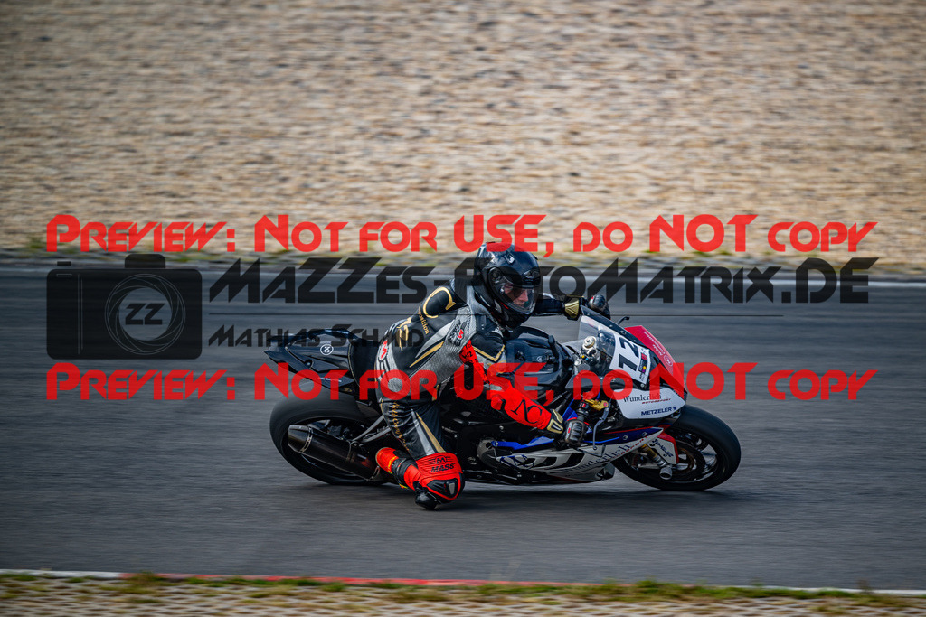 MaZZes_FotoMatrix_230719_8209 | ROT