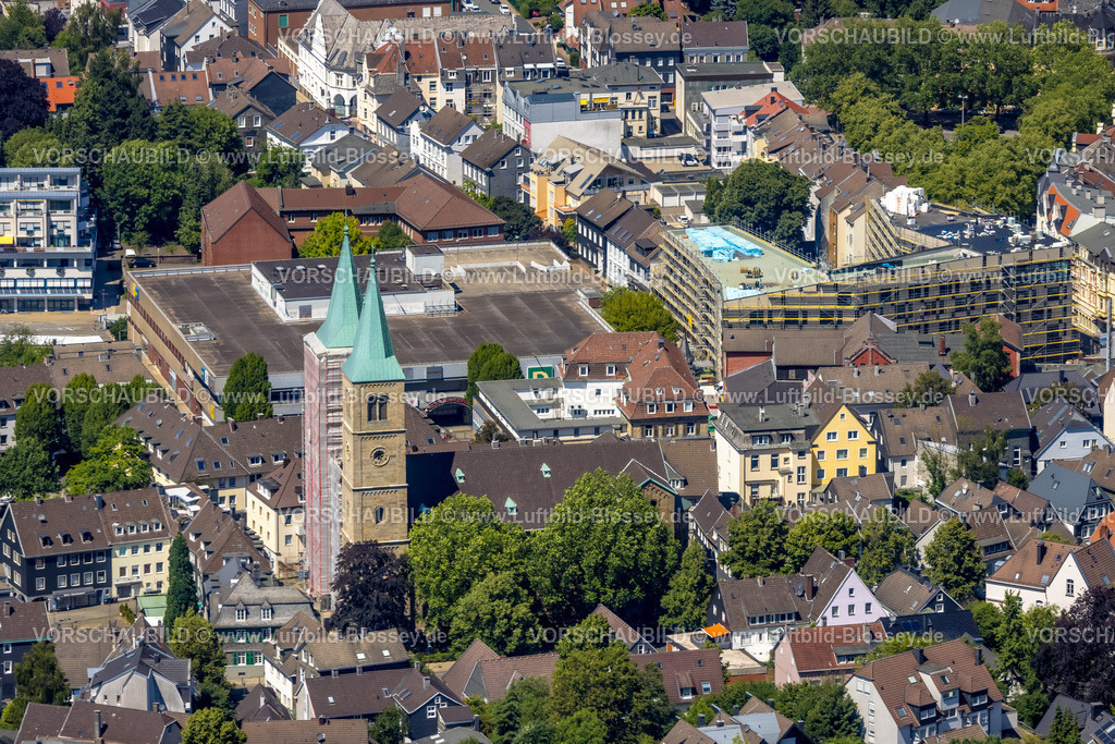 Schwelm230709168 | Luftbild, Evang. Christuskirche Baustelle mit Renovierung und verhülltem Kirchturm, Baustelle Neues Rathaus zwischen Neumarkt und Schulstraße, Schwelm, Ruhrgebiet, Nordrhein-Westfalen, Deutschland