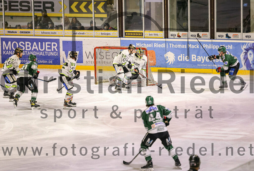 2024-02-02_036_TSV_Erding_gegen_ERSC_Amberg | Erding, Deutschland, 02.02.2024:
Eishockey, Bayernliga Vorrunde 2023 / 2024, 30. Spieltag, TSV Erding gegen ERSC Amberg, Endergebnis: 1:0

Foto: Christian Riedel / fotografie-riedel.net