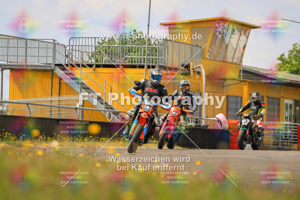 _DSK2421 | Hier findet Ihr Bilder von Touristenfahrten auf der Nürburgring Nordschleife oder von anderen Veranstaltungen die ich besucht habe. Viel Spass beim Durch Schauen 