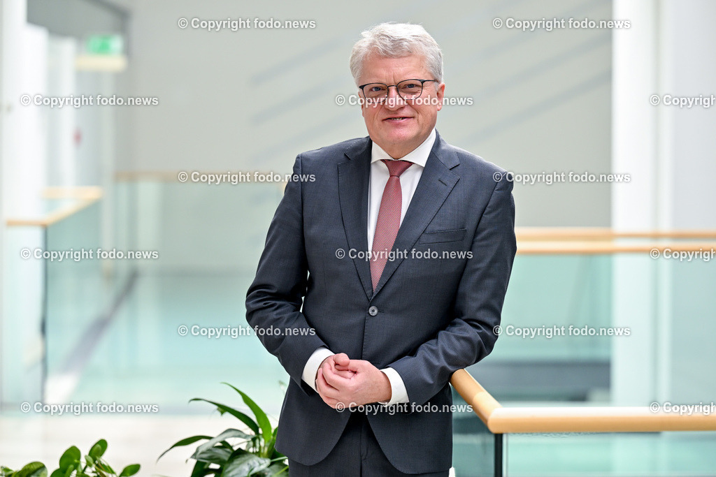 Klaus Luger (SP_ Bgm. der Stadt Linz)_ 10.03.2023-12 | 10.03.2023, Altes Rathaus, AUT, Buergermeister Klaus Luger, im Bild Klaus Luger (SP, Buergermeister der Stadt Linz) 