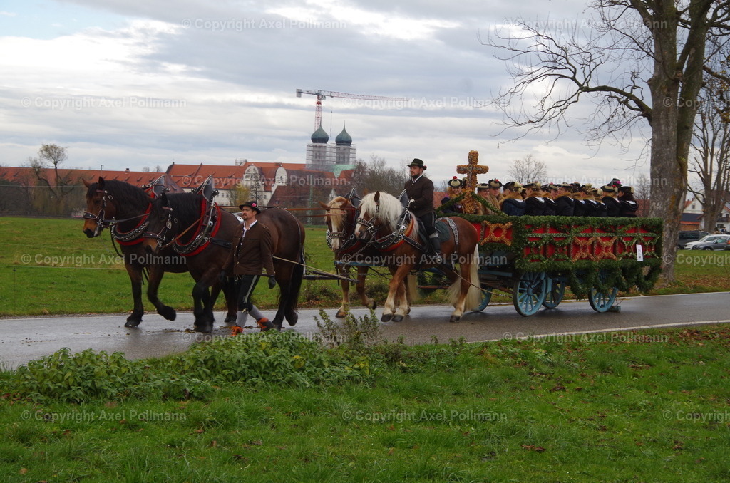 IMGP9838 | fotografiert von Axel PollmannLeonhardi Wallfahrt Benediktbeuern und Murnau, Fronleichnam, Fasching, Landschaft im Loisachtal und Benediktbeuern  - Realisiert mit Pictrs.com