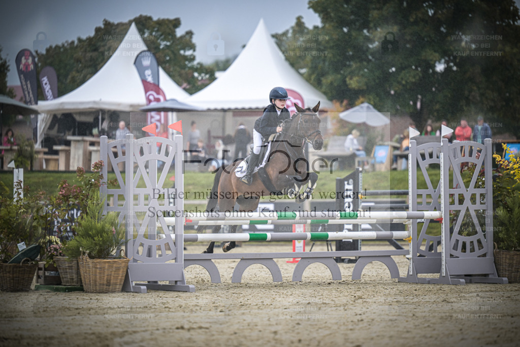 DOS_0092 | Entdecke hochwertige Reitturnierfotos von Foto Oger. Professionell, emotional und authentisch – jetzt Lieblingsmomente im Shop bestellen. - Realisiert mit Pictrs.com