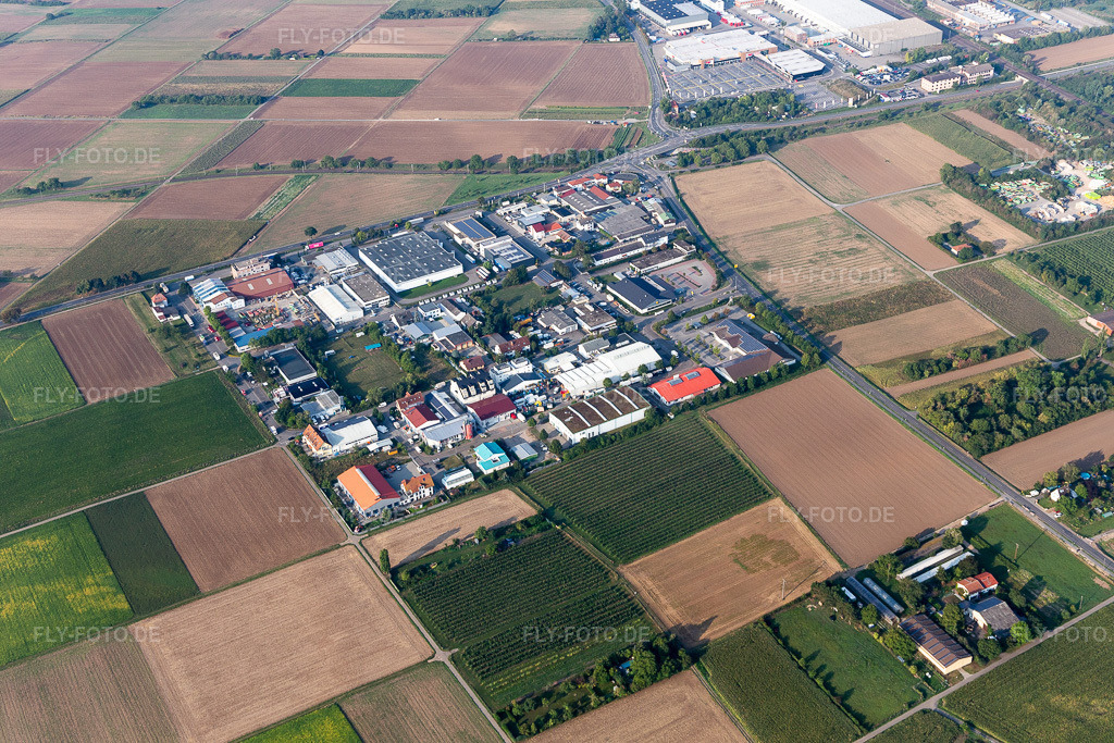 Luftbild: Gewerbegebiet in Edingen-Neckarhausen im Bundesland Baden-Württemberg in Deutschland. Foto: IMG_117040.jpg vom 25.08.2019 durch Werner Riehm/FLY-FOTO.de